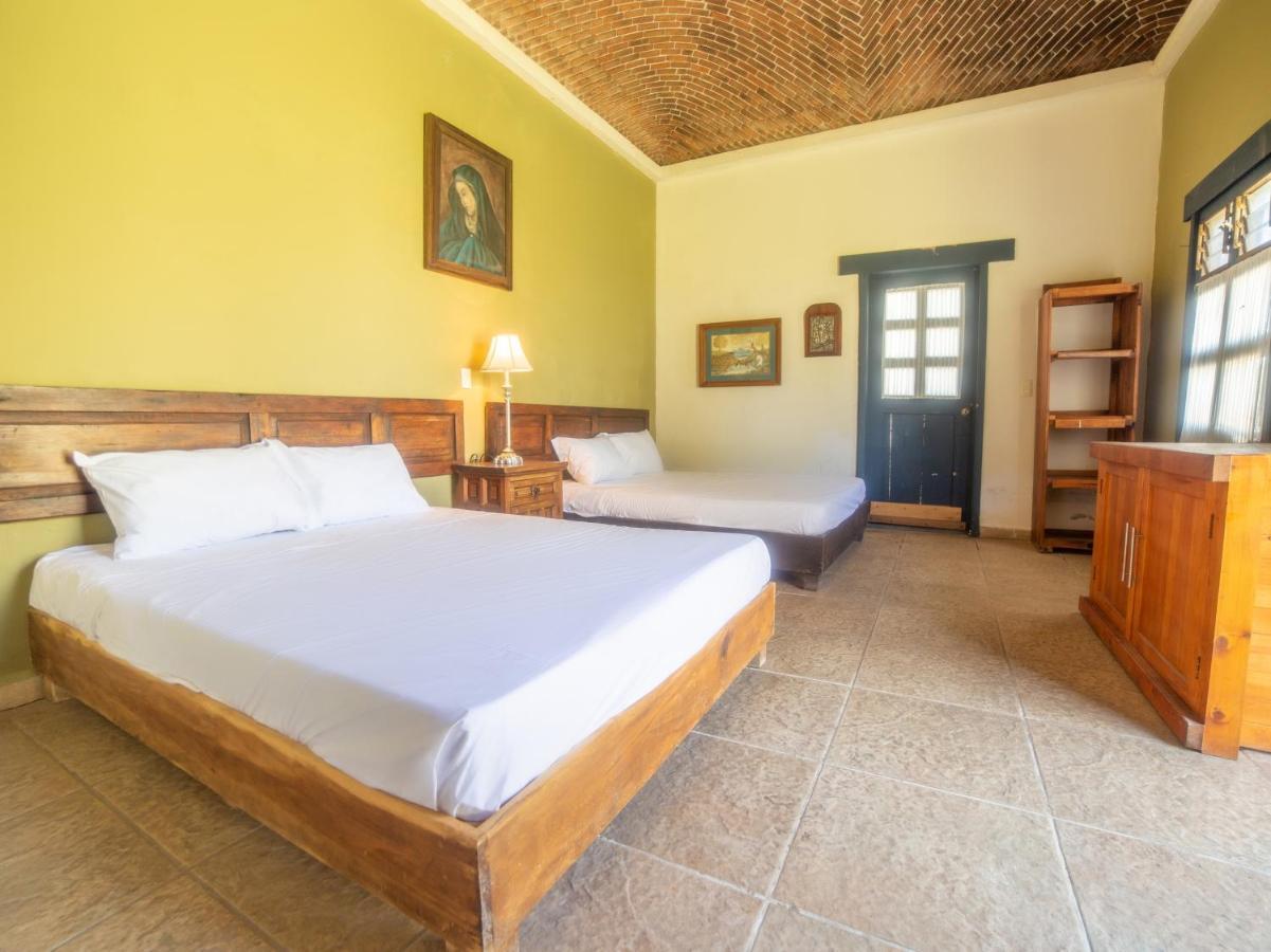 Hotel Hacienda Tzintzimeo Morelia Esterno foto